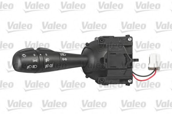 Снят с производства Выключатель на колонке рулевого управления - Valeo 251687